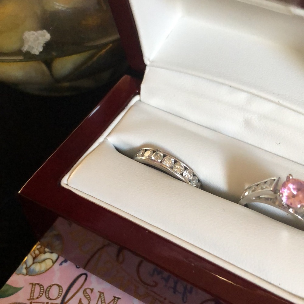 Platinum and Diamond wedding ring setting semi-mount - Picture 7 of 16